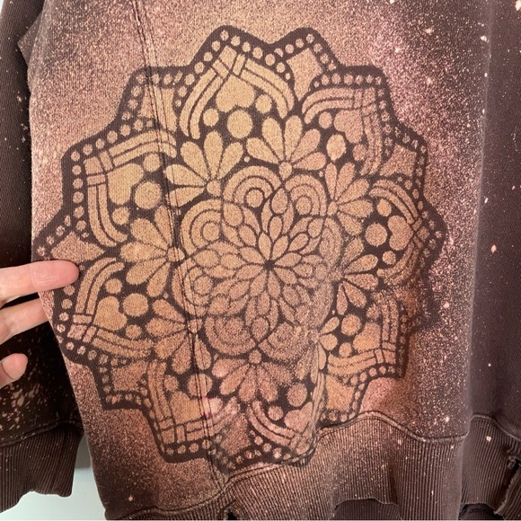 Handmade Floral Stencil Sweatshirt Pullover Womens Small Upcycled Oversized Crew - Picture 6 of 13
